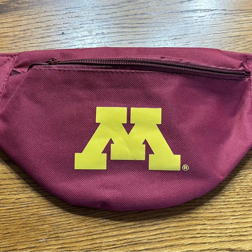 University Of Minnesota adjustable Waist pack